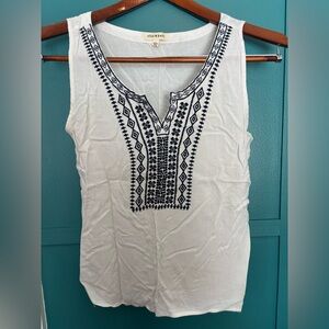 Ellie&kate Embroidered White and Navy Women's Tank Top Size Large